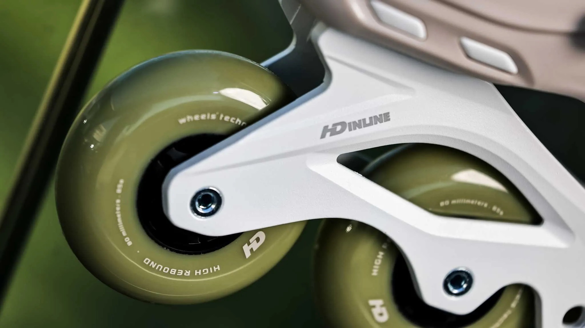 Rodas do Patins Wave Neo com cubo reduzido