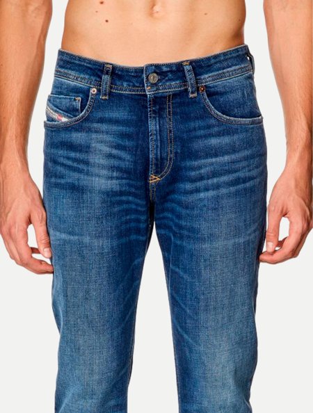 Calça Diesel Jeans Skinny Fit 1979 Sleenker L32 Pantaloni A03594