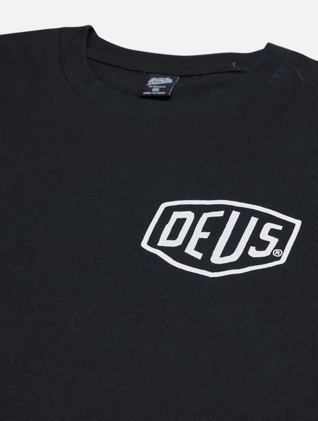 Camiseta Deus Ex Machina Masculina Box Fit Frontage Preta