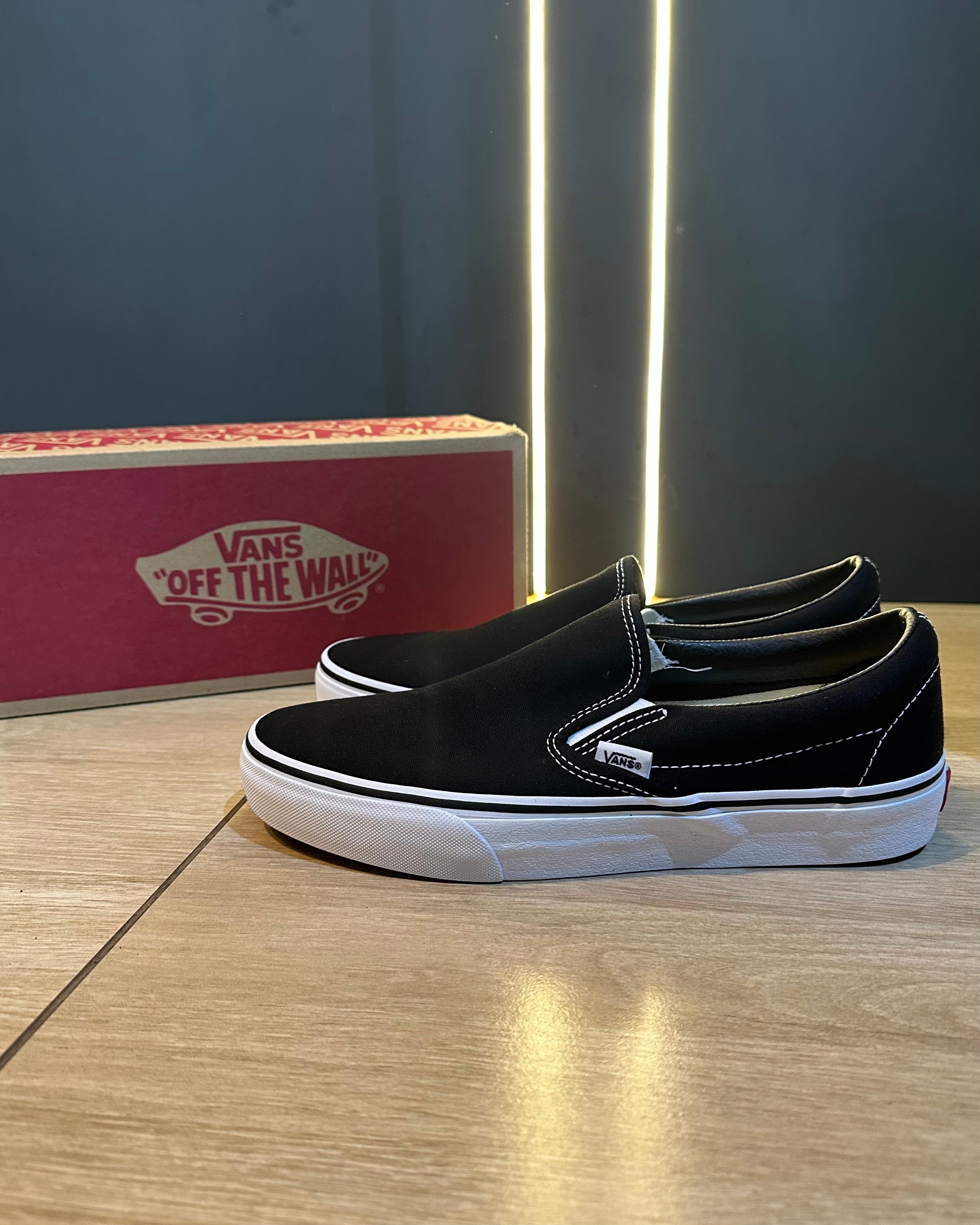 VANS studs slip-on スタッズ img-4720.jpg?v=1739394445&webp=0
