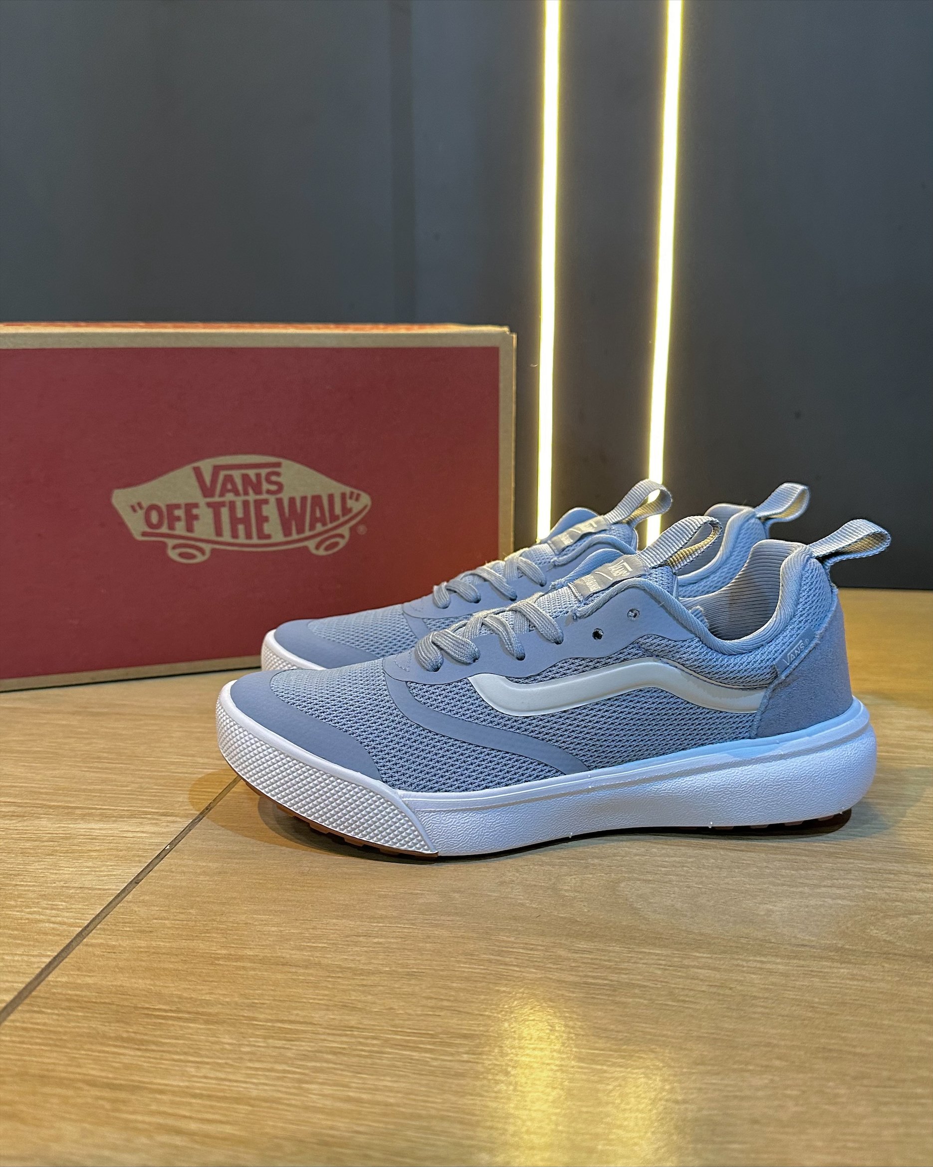 Tenis vans fashion feminino azul bebe