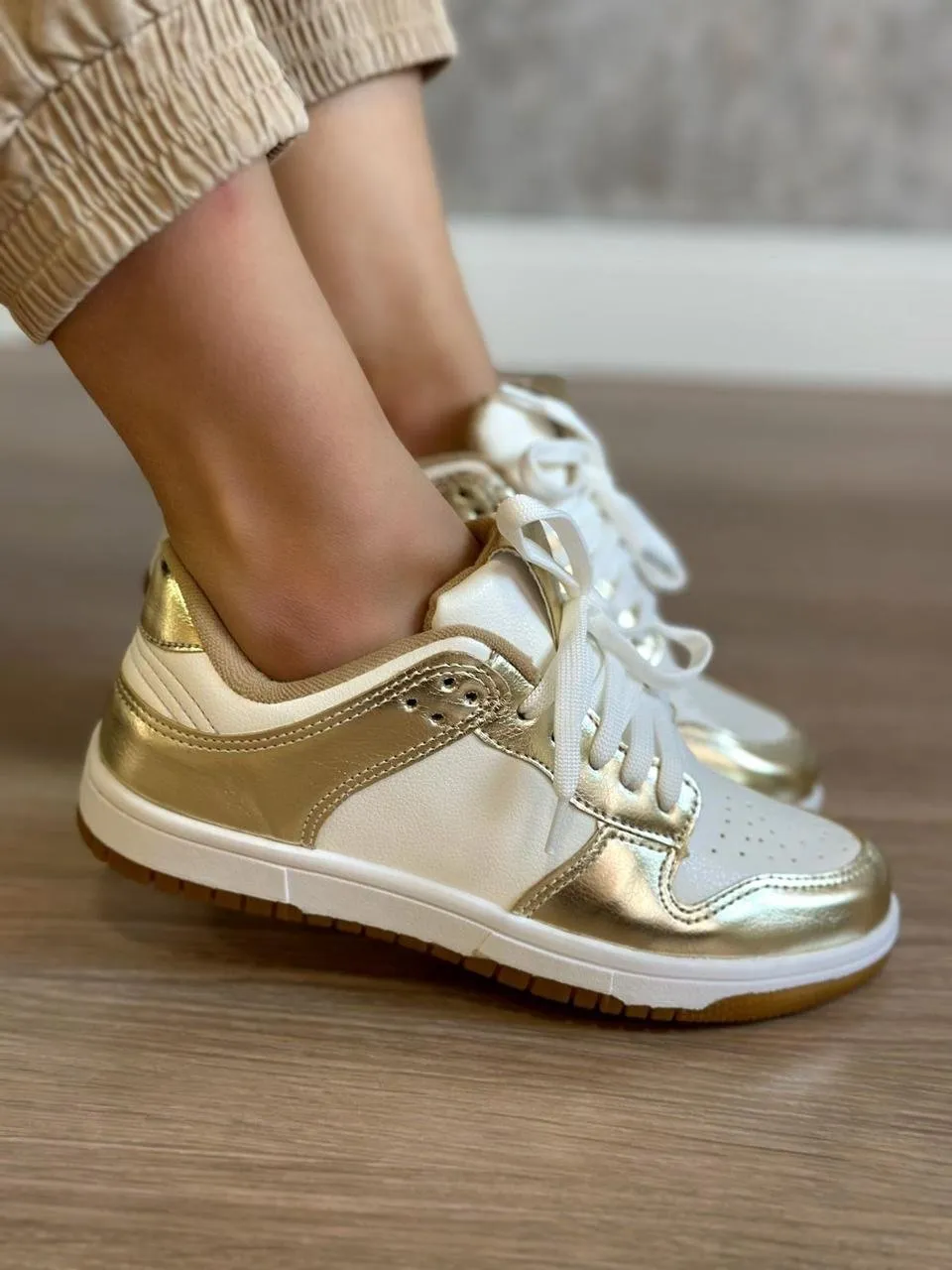 Tênis Casual Tenis Branco Com Dourado Tênis Casual Feminino Via