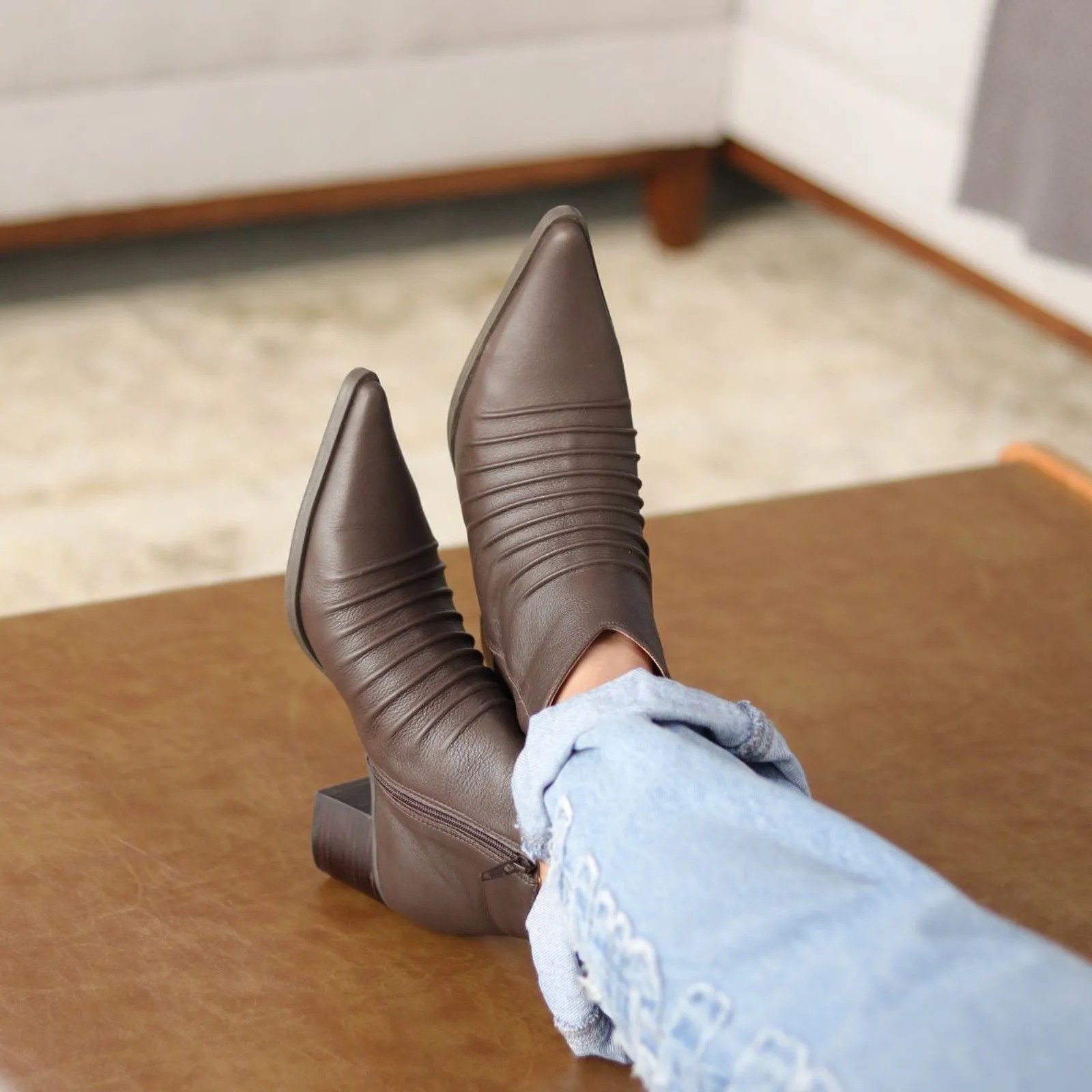 Bota Rugas Retas (Salto 5cm) REF. 24817 | DinaMirtz