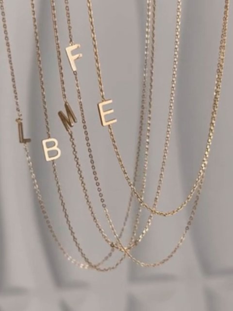 Colar Letter Gold | USE HERA