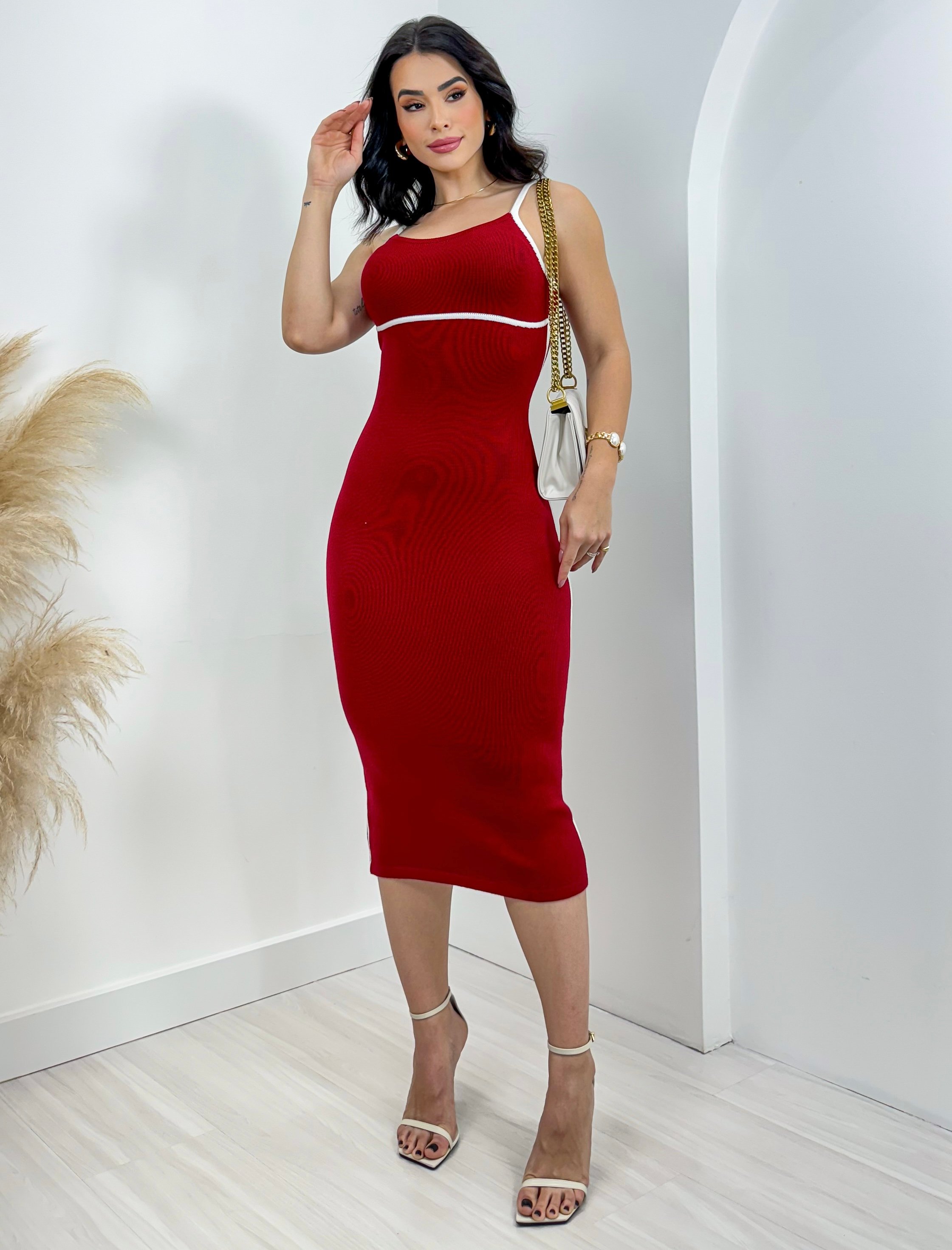 Vestido Tricot Modal Listras Na Lateral E Busto Elegante De