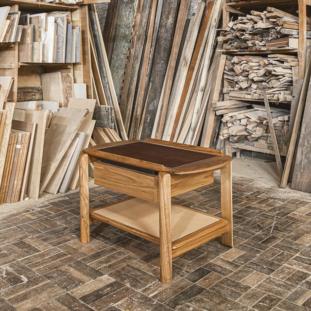Mesa Cabeceira Tula | Coleção La Condesa | OSLO design