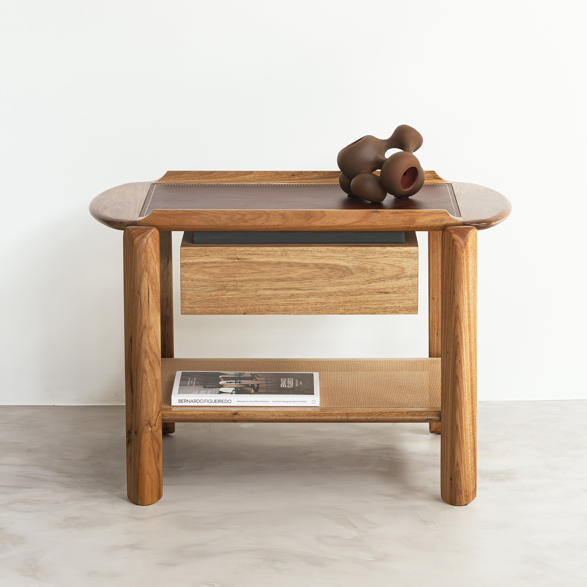Mesa Cabeceira Tula | Coleção La Condesa | OSLO design