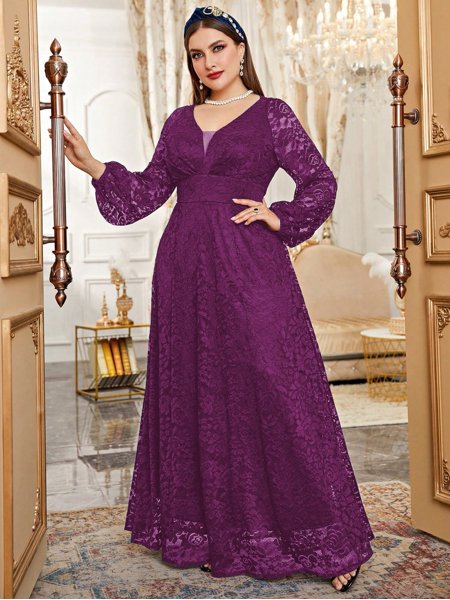 Vestido de Festa Pluss em Renda Manga Longa Ívia Saphira Dress