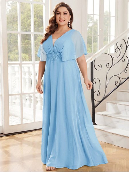 Vestido de Festa Plus Chiffon Manga Morcego Detalhe Renda