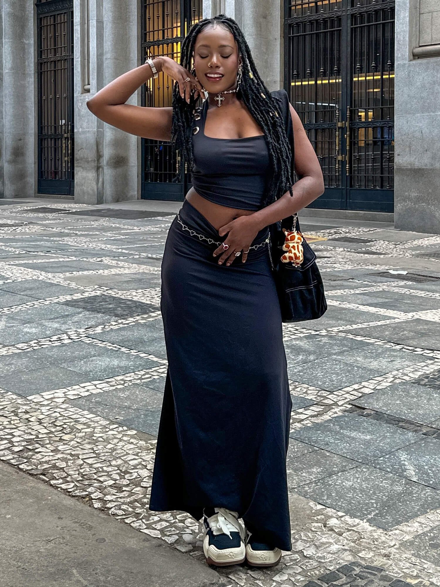 Saia Florida E Blusa Preta Saia Florida Saias Soltinhas Saia Midi