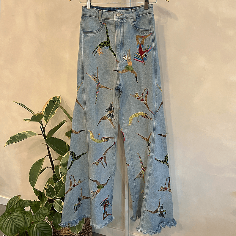 Calça Jeans Bordada Farm 34 - imagem 2