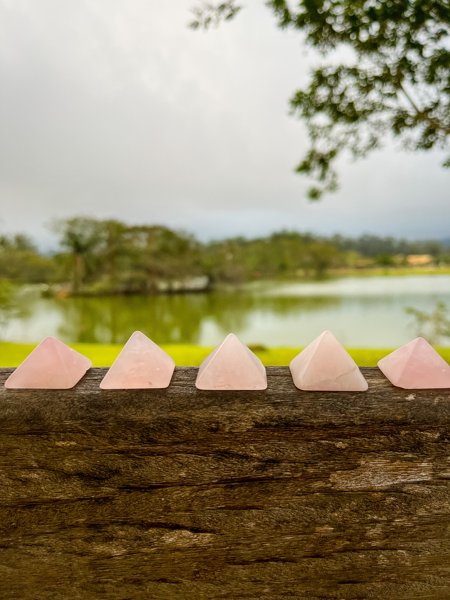 Pirâmide de Quartzo Rosa | Anja Místika