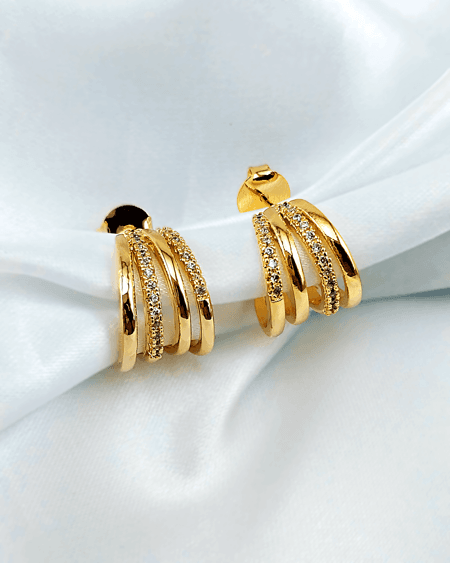 BRINCOS DE ARGOLA 4 FIOS FOLHEADO A OURO 18K | Keura Joias