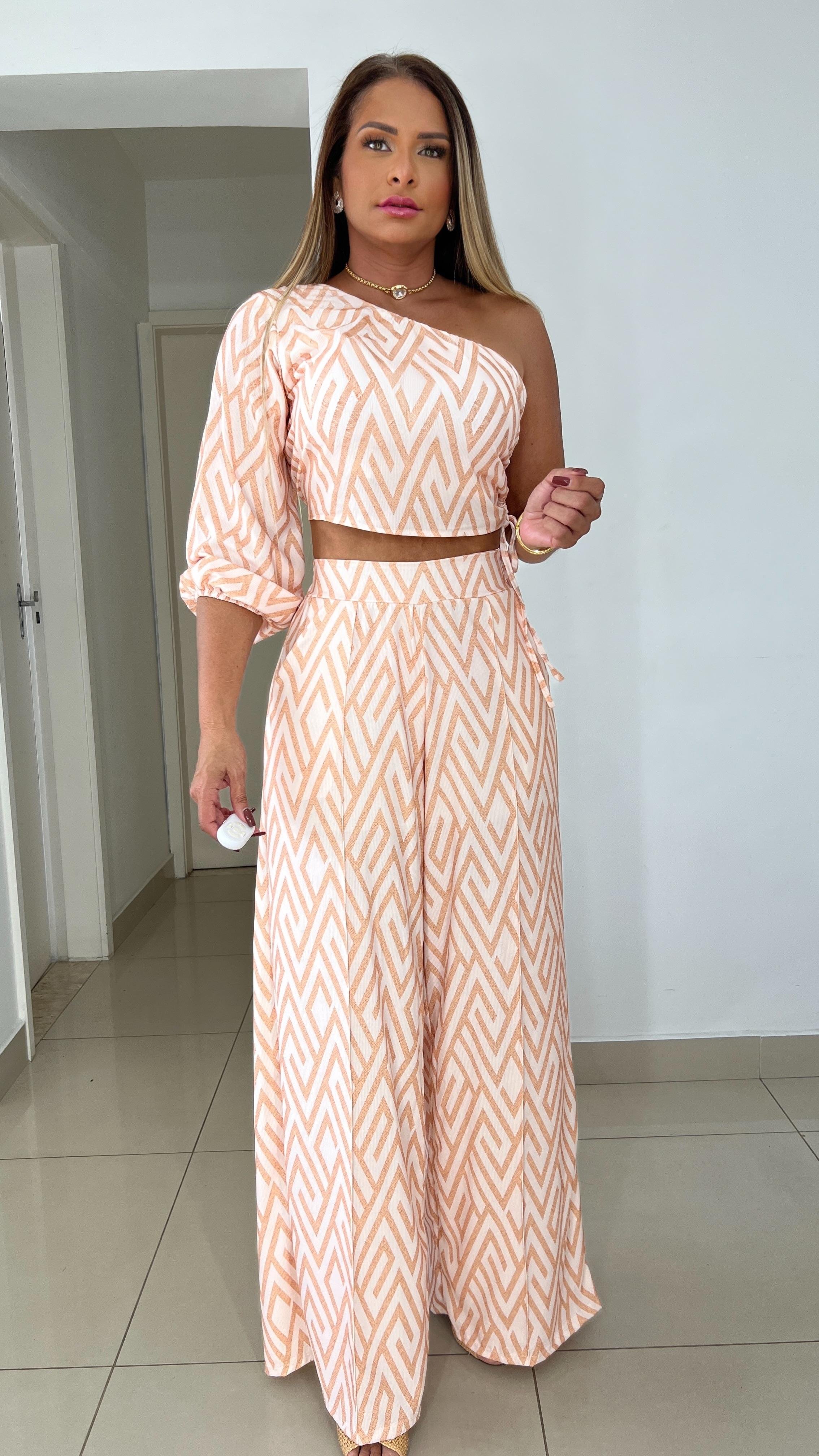 Conjunto Calça Pantalona e Cropped Um Ombro Só - Laranja | Cris Oliver ...