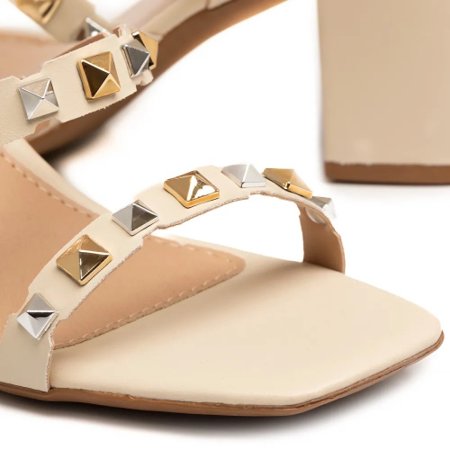 Sandália Off White Spikes Constance Usedeju