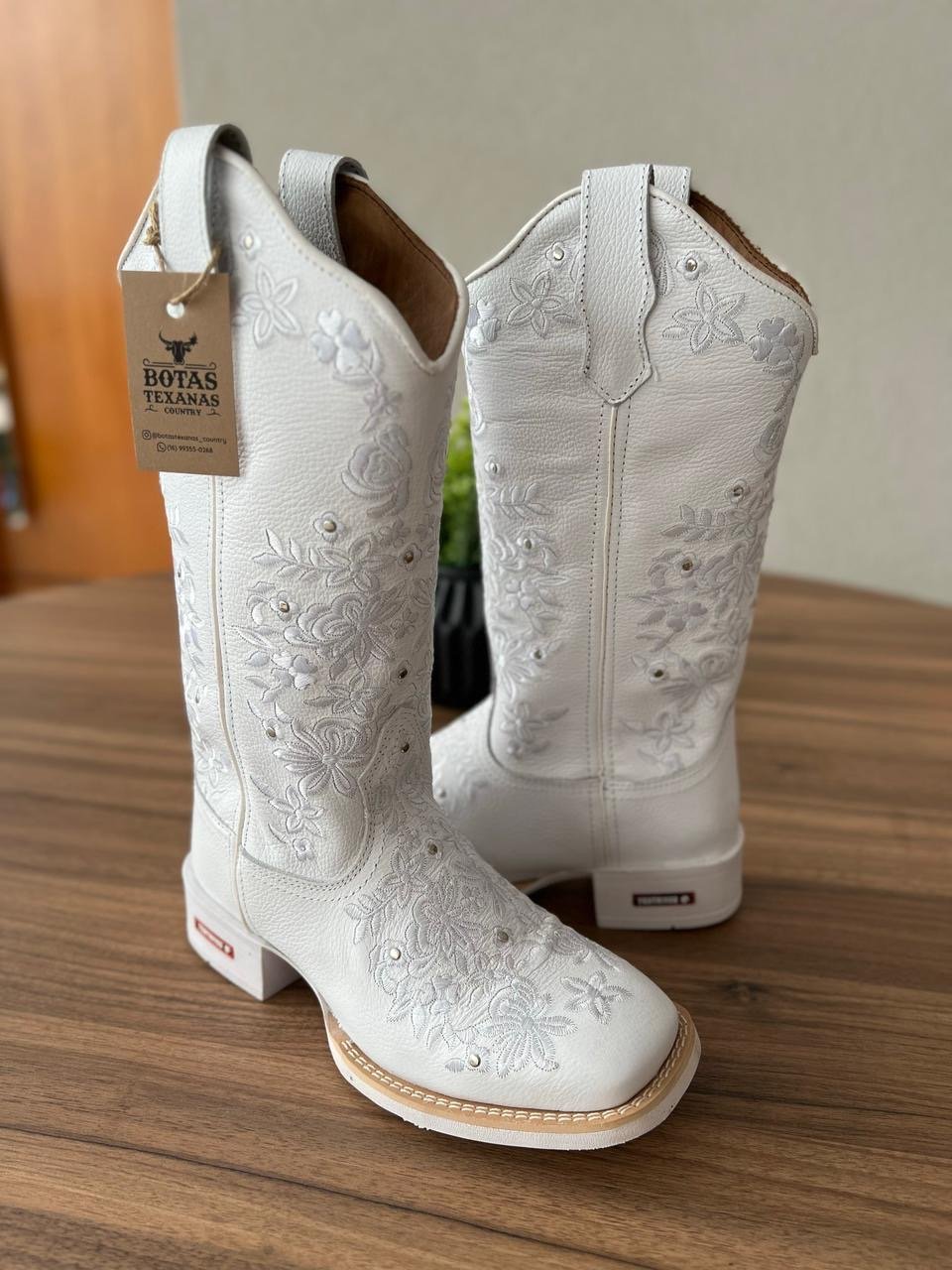 Texana Maitê - Couro Floater Branco/Bordado Florência Branco com metais