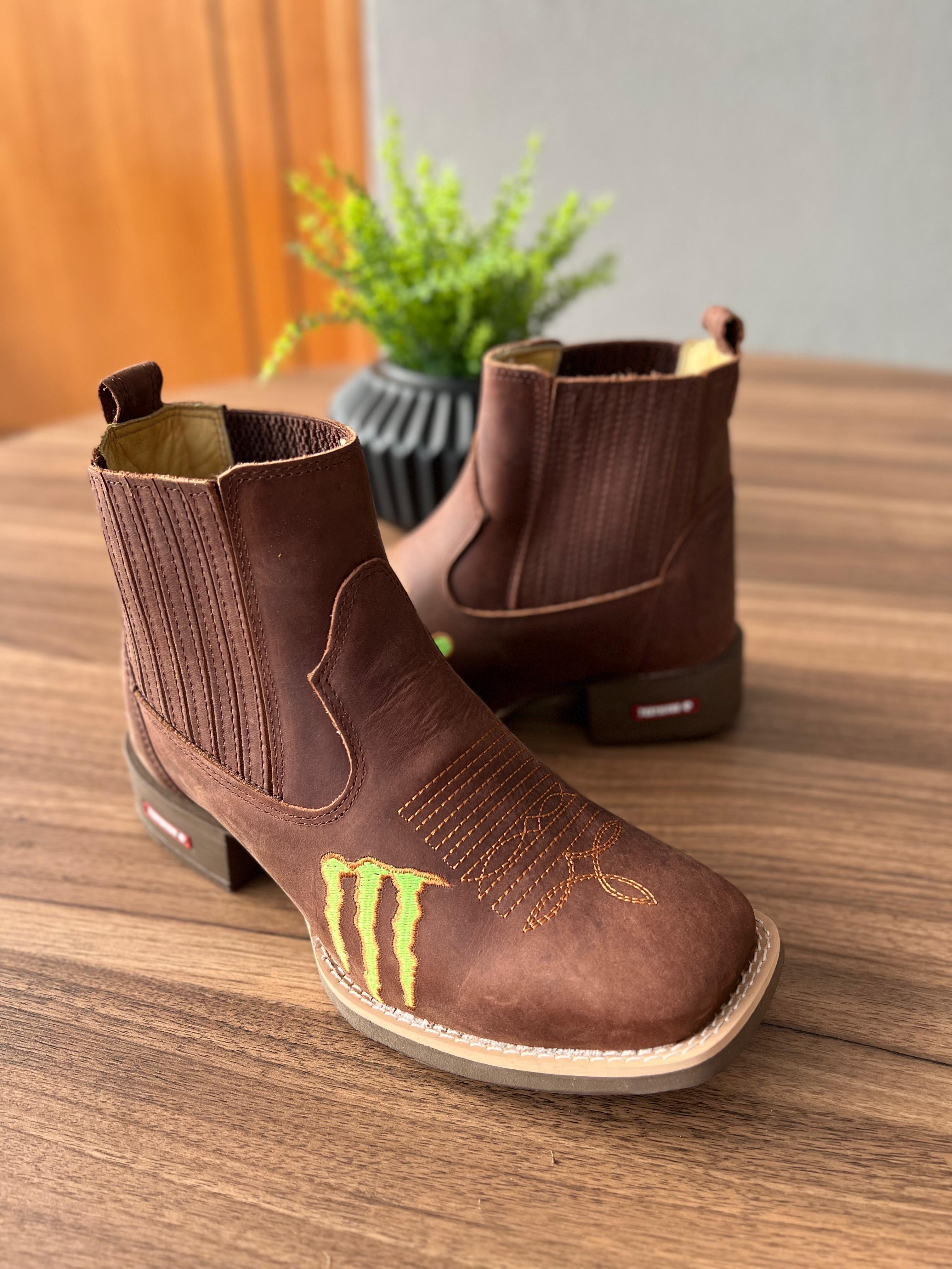 Botina Ruan - Couro Horse Nescau/ Bordado Monster | Botas Texanas