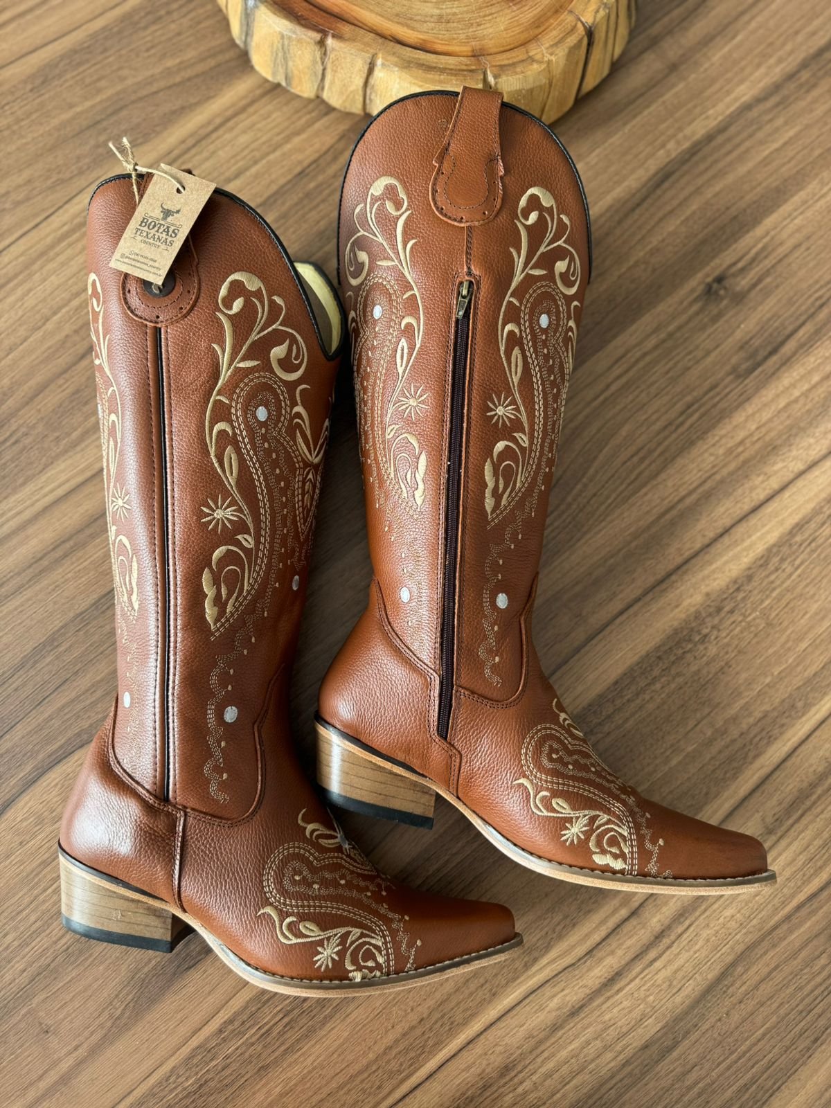 Texana Alice (Over) - Couro Mustangue/Bordado Tribal Bege 