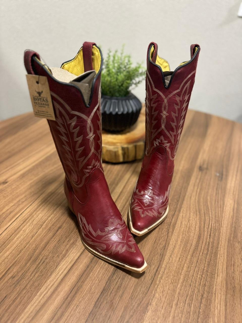 Texana Samara (Perfilado) - Couro Fóssil Vermelho/Bordado Bege 