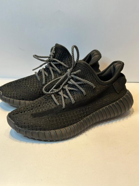 adidas gazelle silver green womens Adidas Yeezy Boost 350 V2 'Carbon Beluga' Grade-School – DTLR main image 0