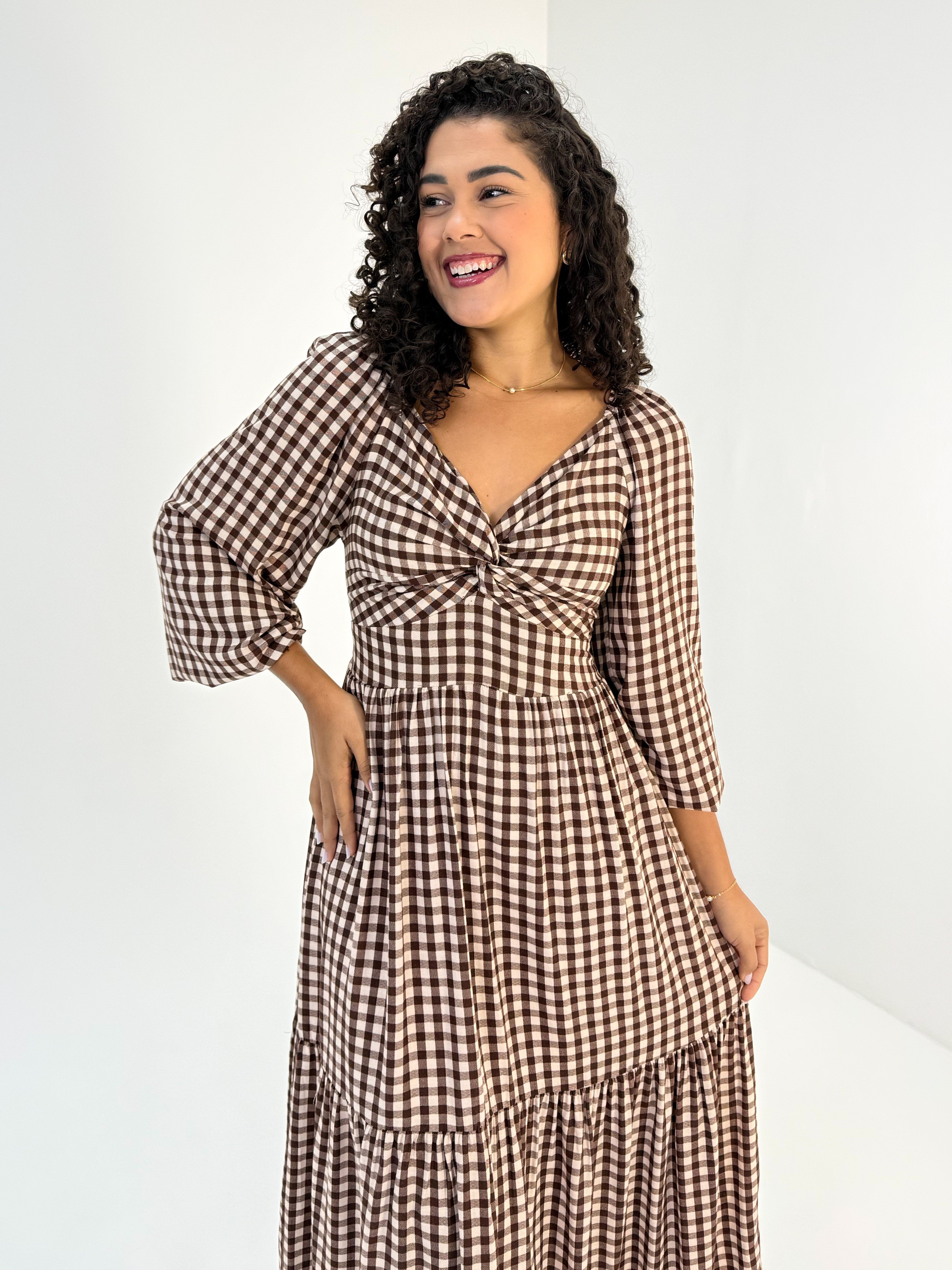 Vestido Midi Busto Torcido Manga Longa | Mottiê | Moda Feminina com ...