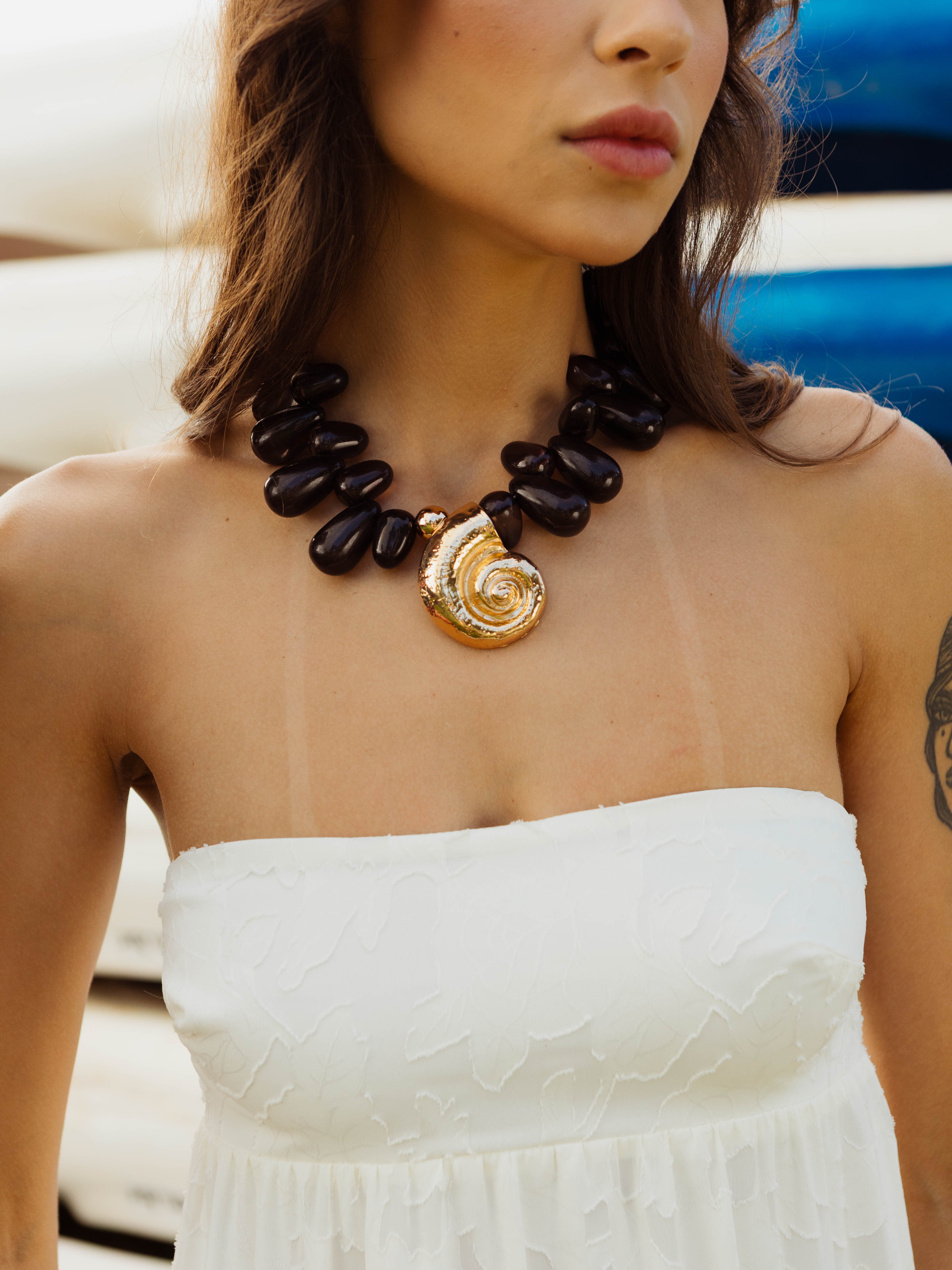 Colar Shell Black | SENSE