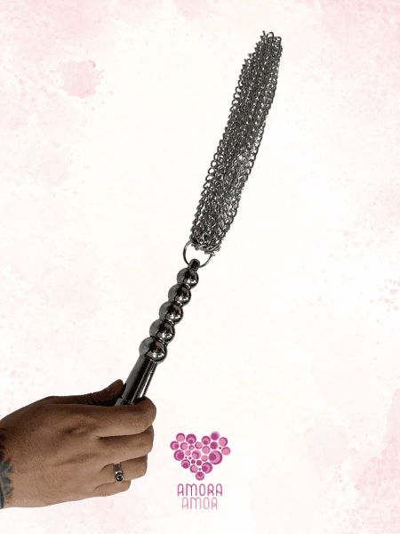 Plug Anal com Chicote e Corrente BONDAGE KITS | Amora Amor Store Plug Anal com Chicote e Corrente BONDAGE KITS | Amora Amor Store