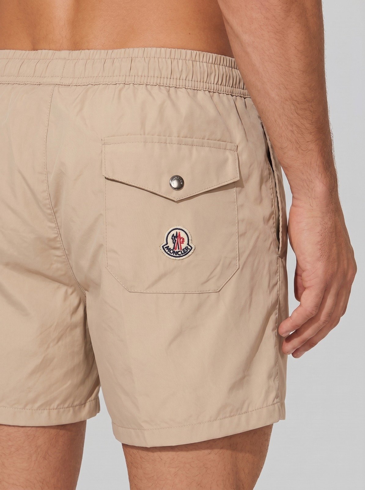 SHORT MONCLER IMPERMEÁVEL | SP Grifes