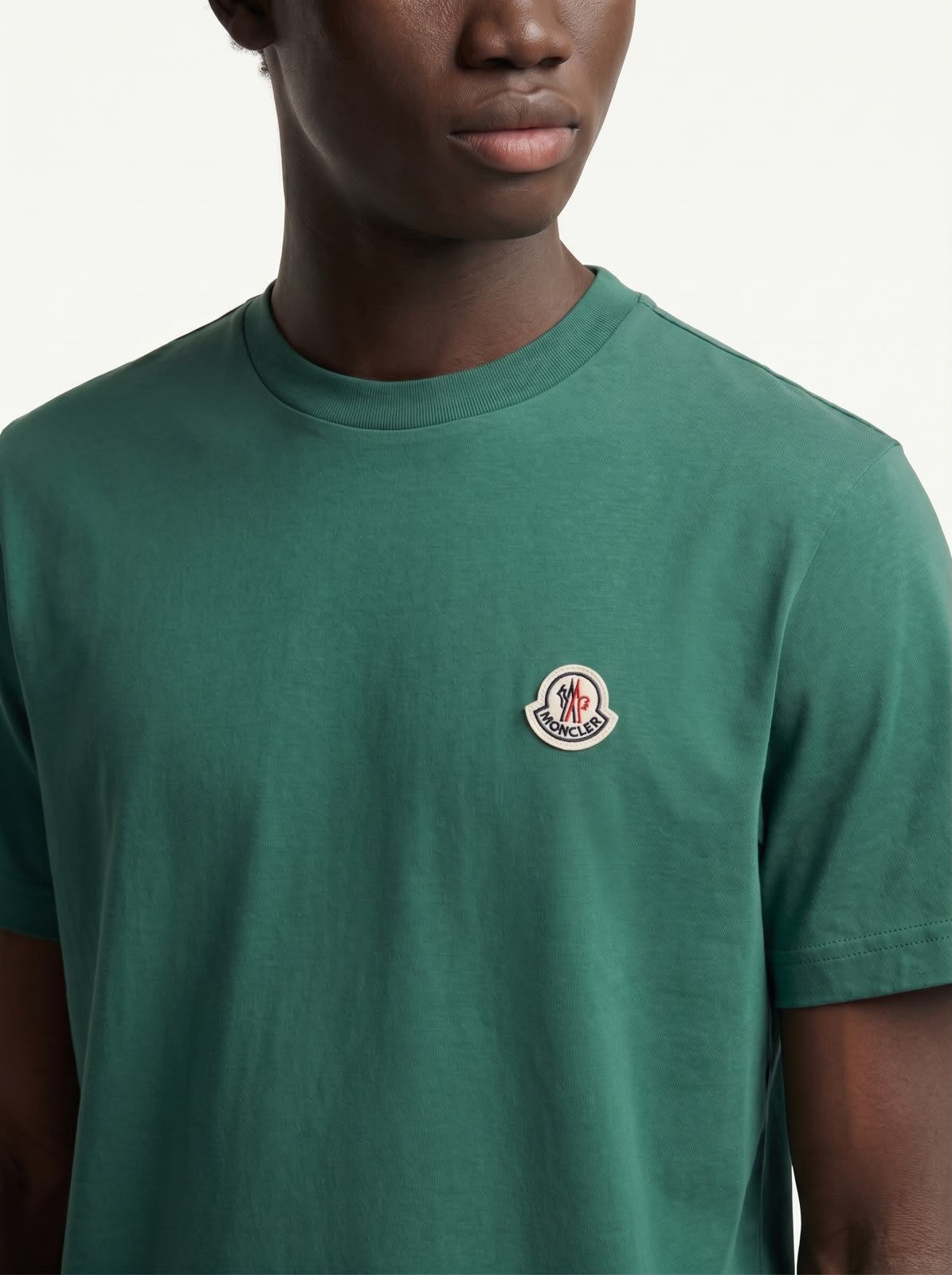 Camiseta moncler logo | SP Grifes