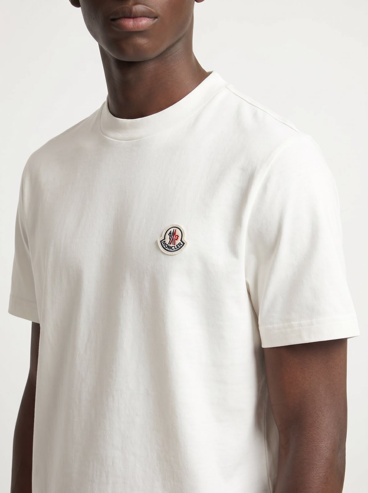 Camiseta moncler logo | SP Grifes