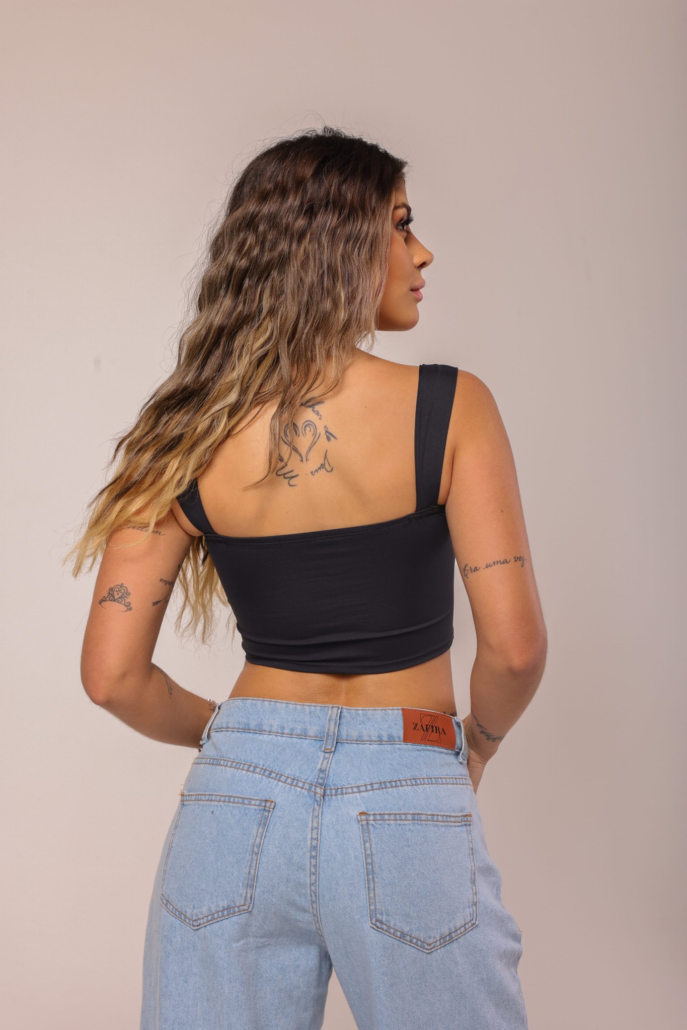 CHIMIRO フーディー Cropped Honey Poliamida | ZÁFIRA | Moda Gringa Atacado