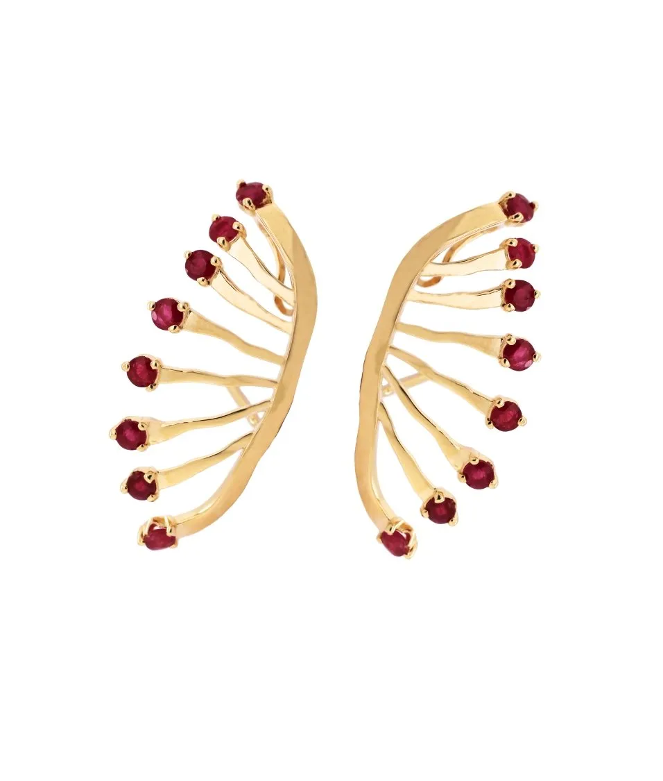 Earcuff Legado en oro amarillo 18k con rubíes