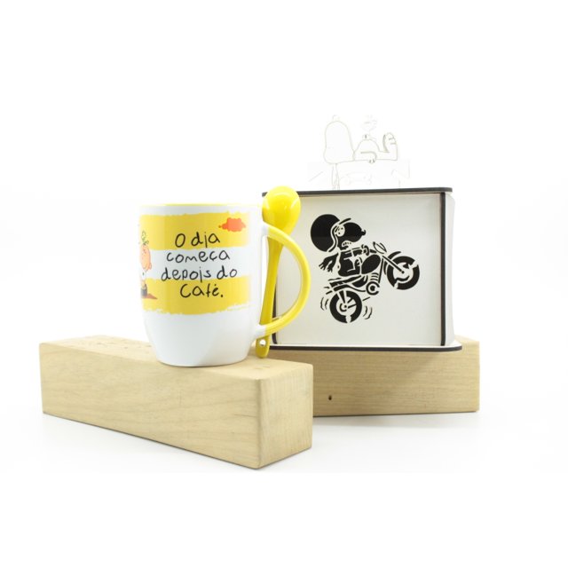 Caneca C/Caixa e Colher Coleção Snoopy Amarelo 325ml