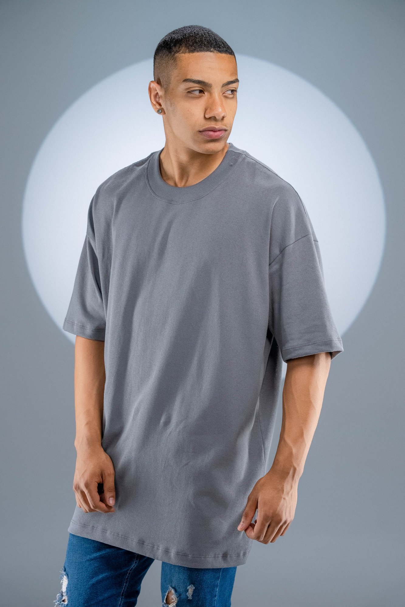 Camiseta Oversized Cinza Chumbo | Camisetas Mikonos