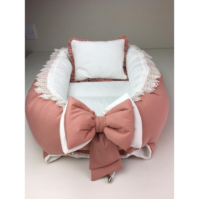 Ninho Redutor De Berço Modelo Oval Rosa Bebê e Branco C/ Guipir +  Travesseiro Bordado