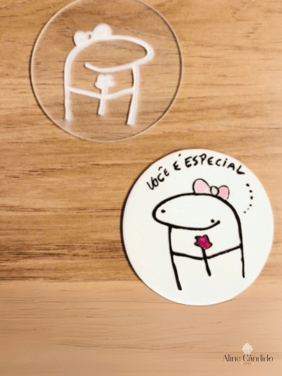 Placa Marcador Acrilico Boneco Flork Flor e laço | Loja Aline Candido