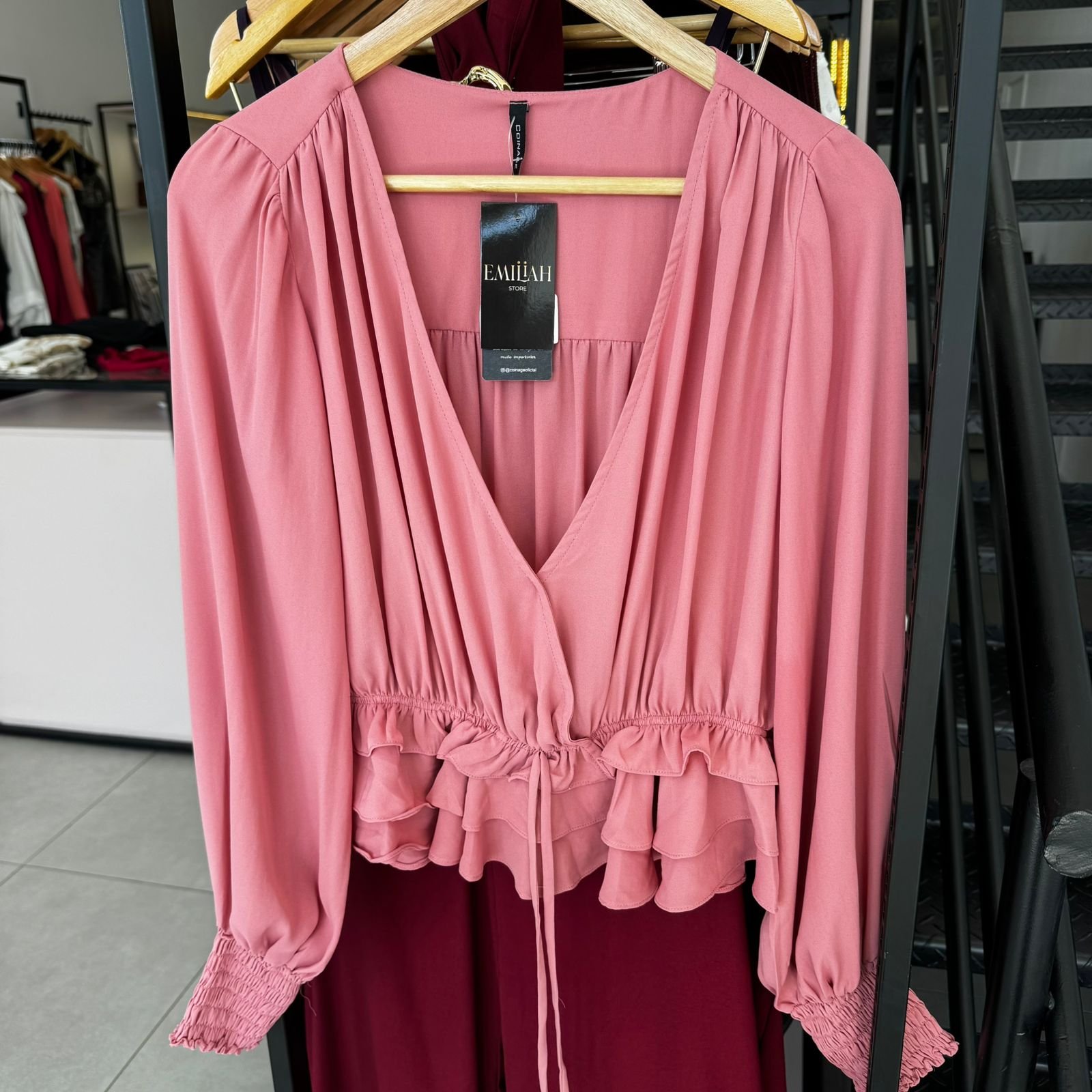 Camisa Valentina Babado New Crepe | Emiliah Store Ltda