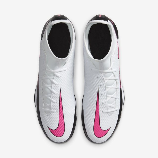 chuteira da nike rosa com branco