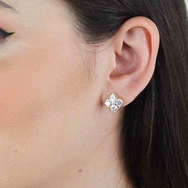 Brinco ponto de luz com 5 pedras de zircônia 3A | HERA