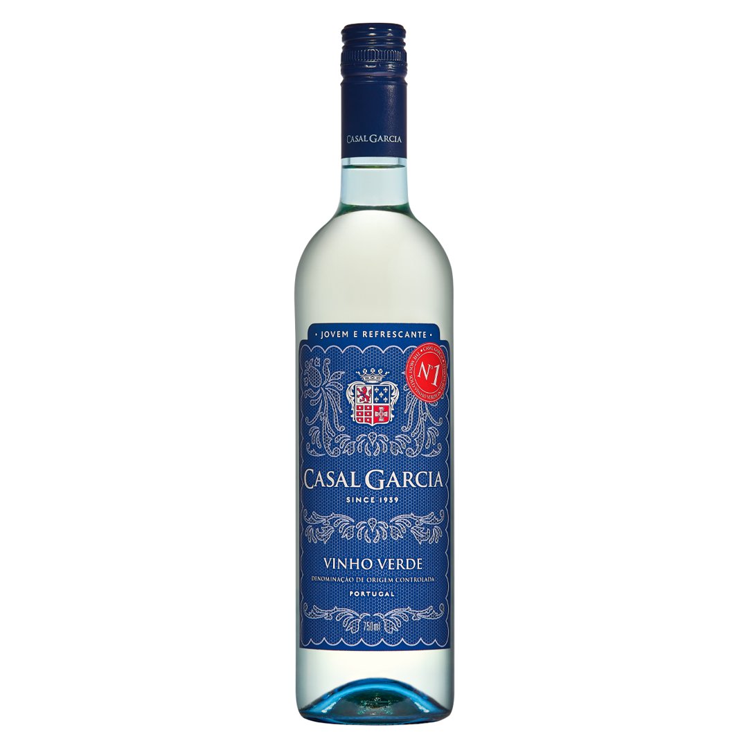 Vinho Casal Garcia Branco Meio Seco Portugal Vinho Verde Arinto, Loureiro, Trajadura 750ml