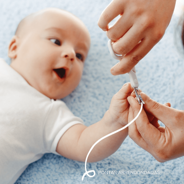 Kit Cuidados Com O Bebê Tesoura, Escova, Pente, E Cortador Buba