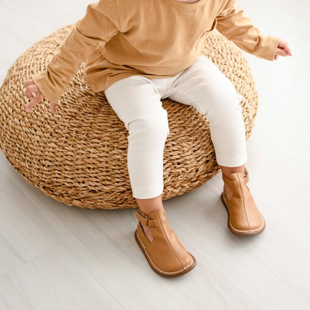 Bota Infantil Feminina e Masculina Em Couro Petit Cheval Meia-Lua