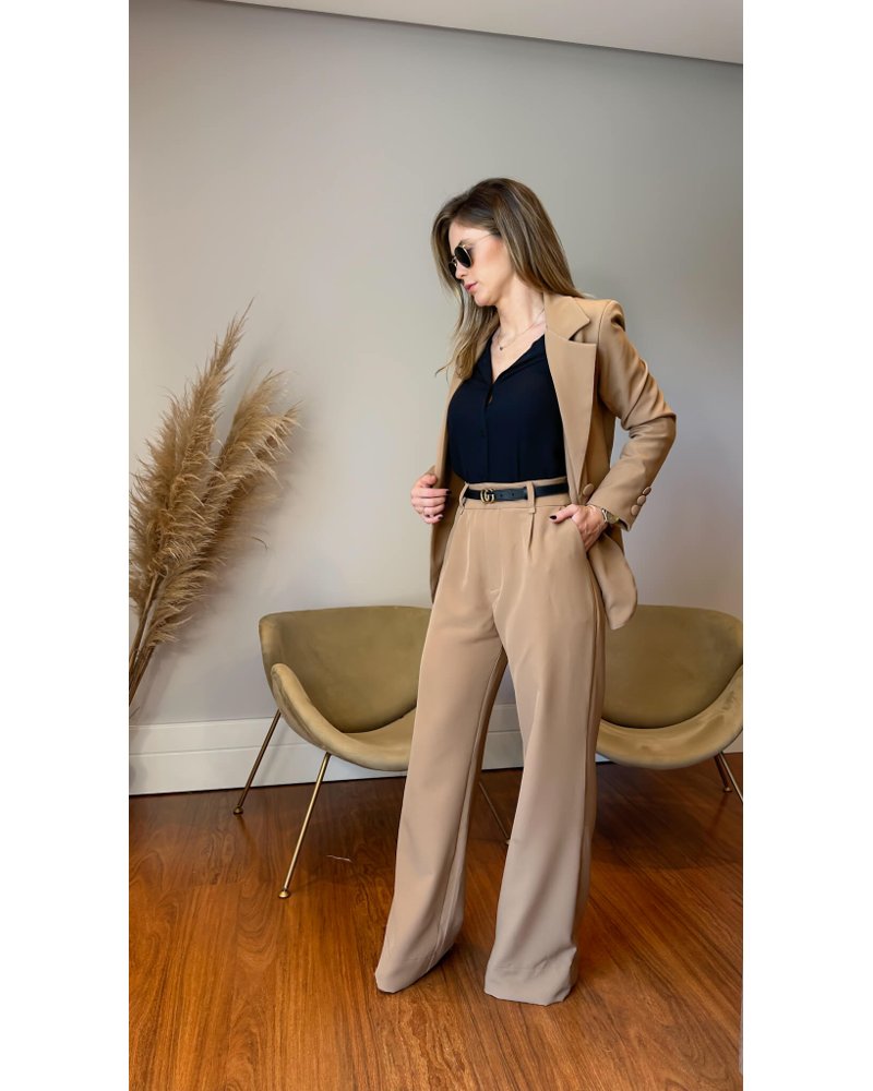 pantalon plomo con blusa rosa  Outfits, Trousers outfit women, Business  casual outfits
