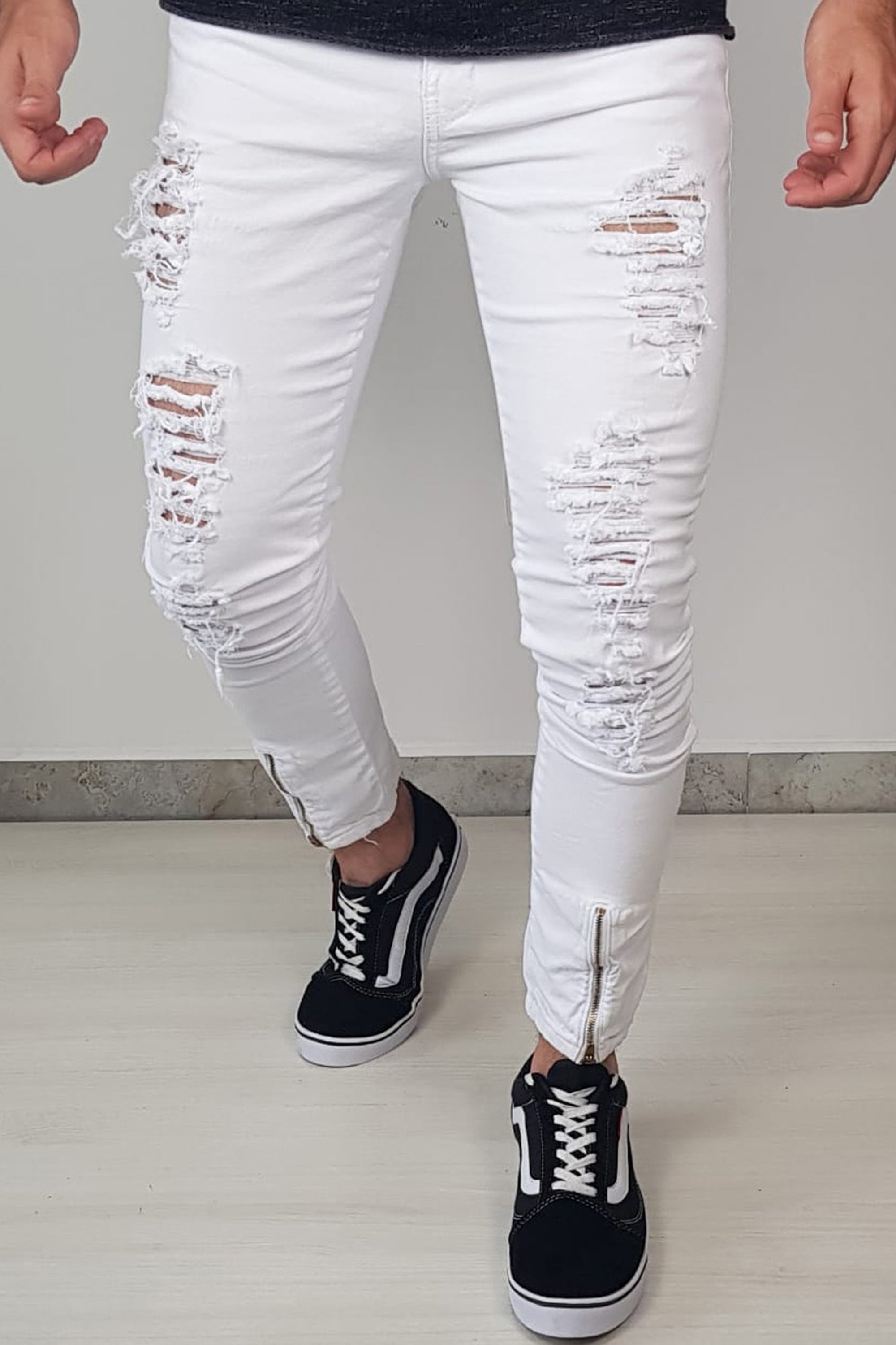 calça jeans branca rasgadinha feminina