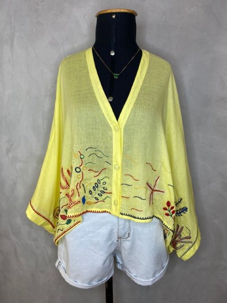 blusa-bordada-fundo-do-mar-amarelo-2