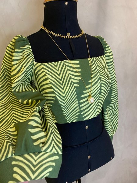 Blusa Cropped Com Amarração Verde Charry