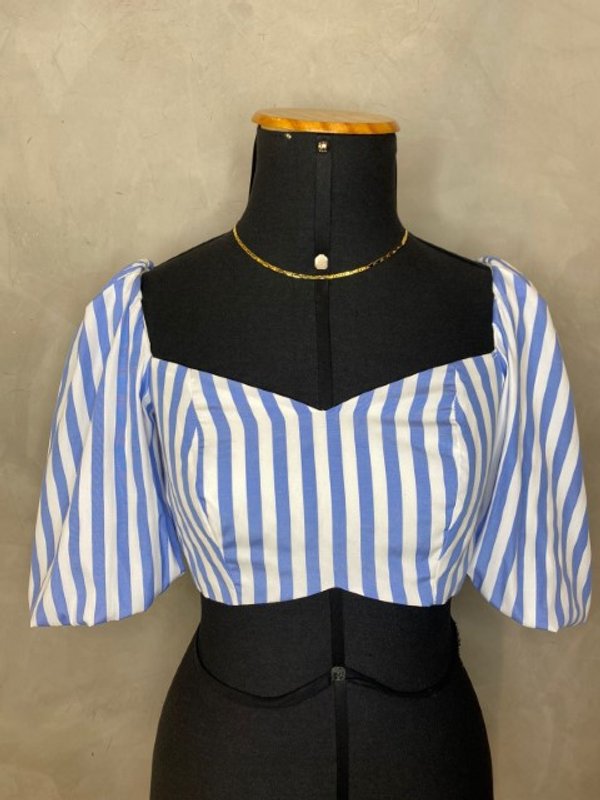 blusa-cropped-listrada-azul-charry-1