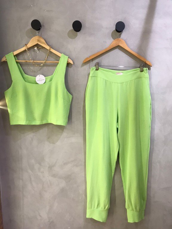 CONJUNTO CALÇA E CROPPED OMBRO SÓ LIMA