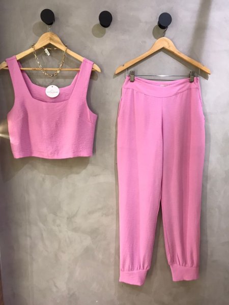 conjunto-crepe-cropped-e-calca-com-ziper-rosa-bebe-3