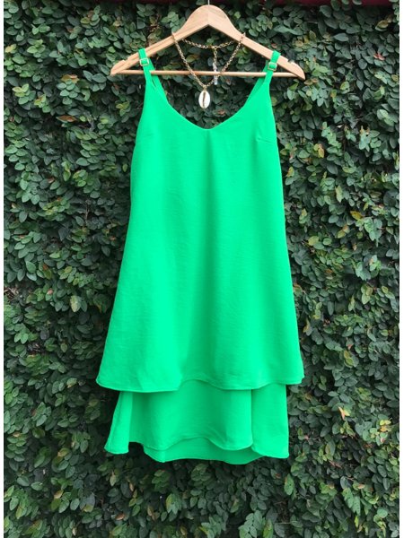 vestido-curto-evase-sobreposto-verde-bandeira-5